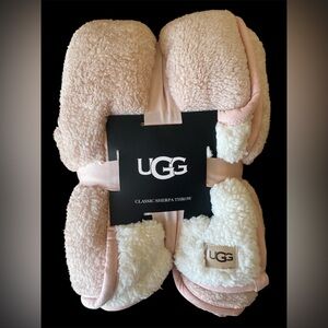 UGG Rosewater Classic Sherpa Throw